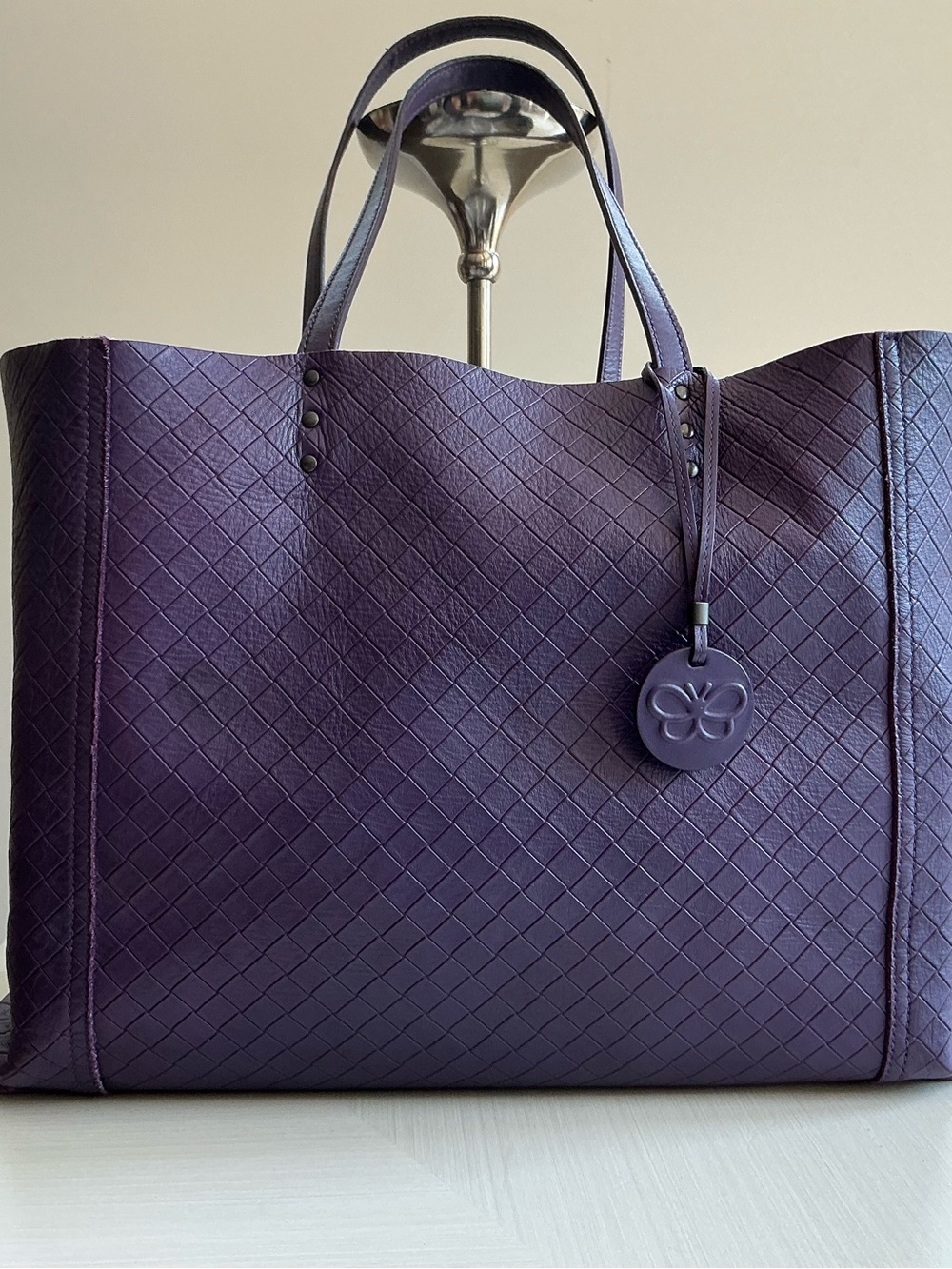 Authentic Bottega Veneta Intrecciomirage Woven-Effect Leather Tote Bag